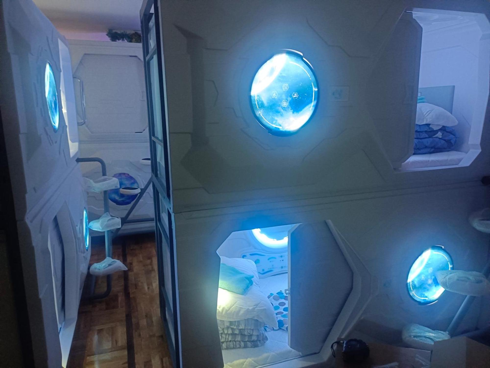 Panda Victor Space Capsule Hostel-Neo Nomad Белград Екстер'єр фото